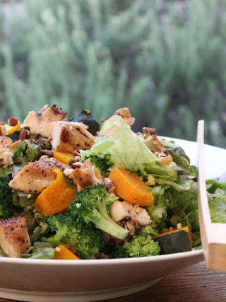 もちきびやチキンのパワーサラダ