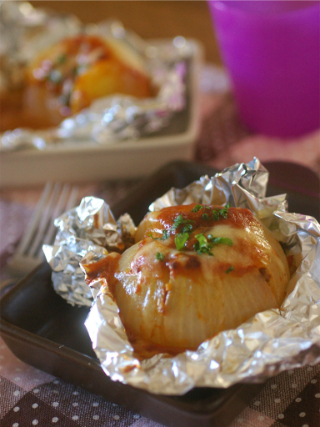 玉ねぎの丸ごとミートソース焼き