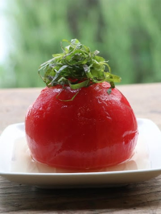 キーンと冷やした、だしトマト