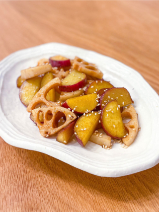 さつまいもとれんこんのバタポン炒め