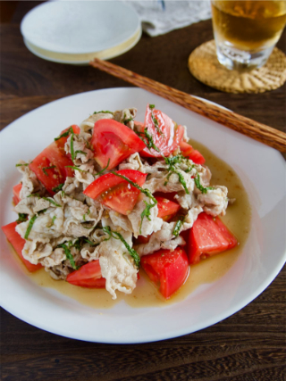 豚しゃぶトマトの青じそドレッシングサラダ